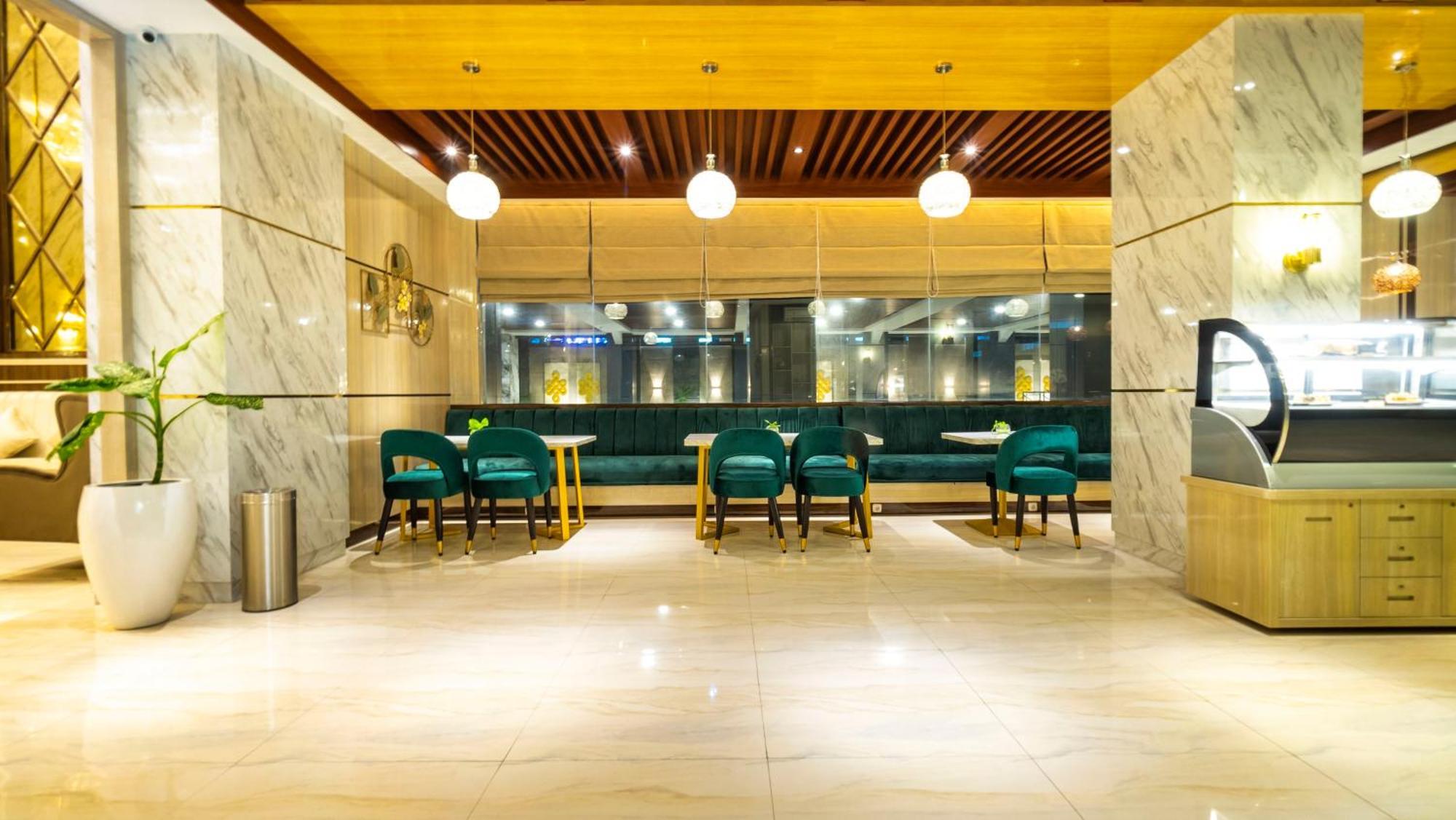City Of Aventus Hotel - Denpasar Extérieur photo