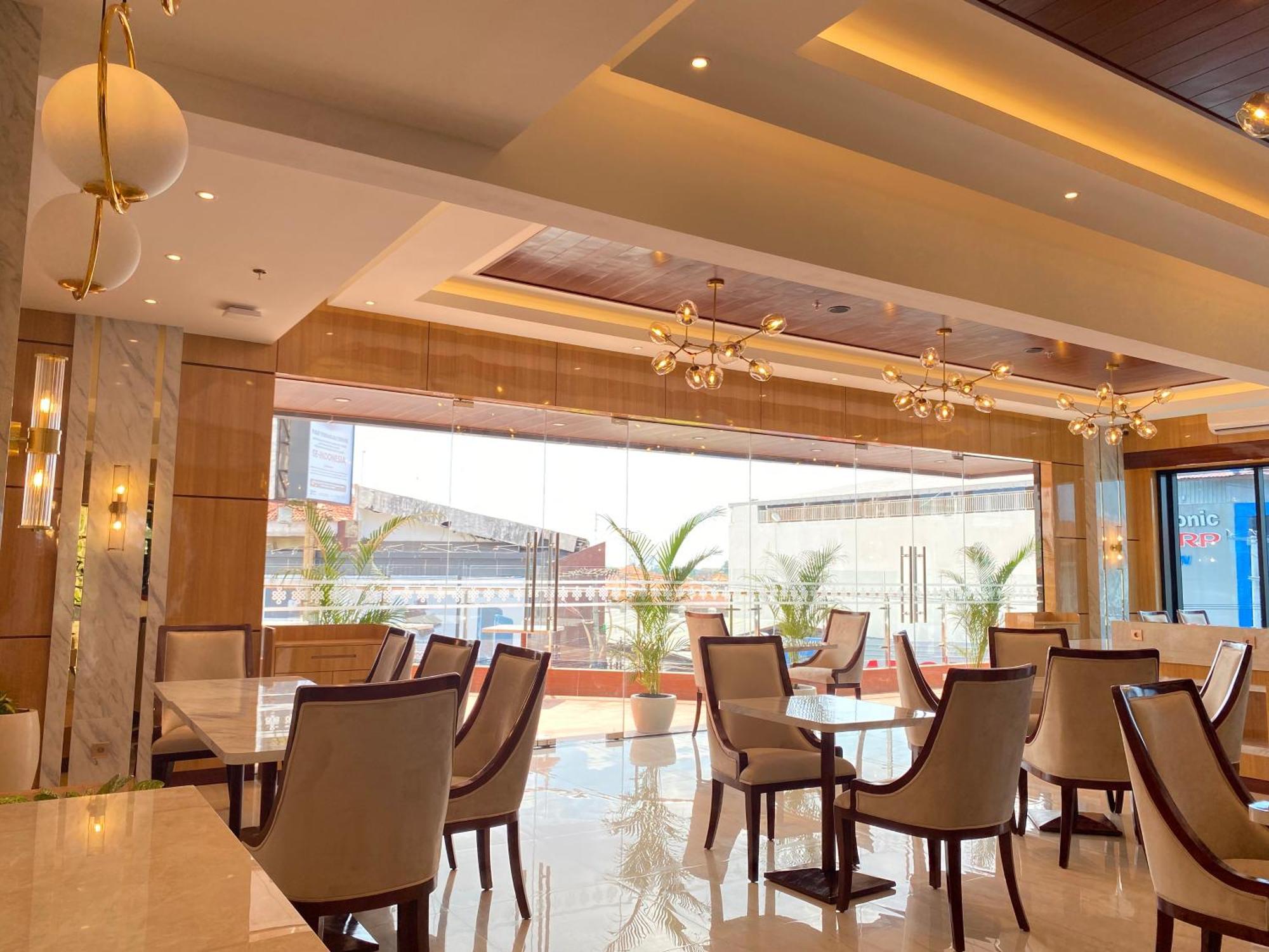 City Of Aventus Hotel - Denpasar Extérieur photo